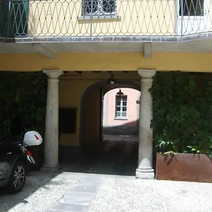 Le Tre Porte Vacanze Apartment Como