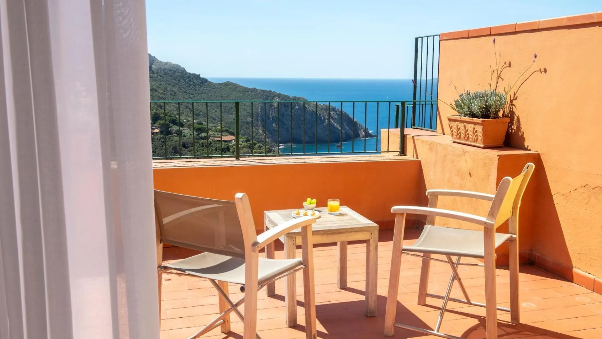Boutique Hotel Torre Di Cala Piccola Porto Santo Stefano  Italien