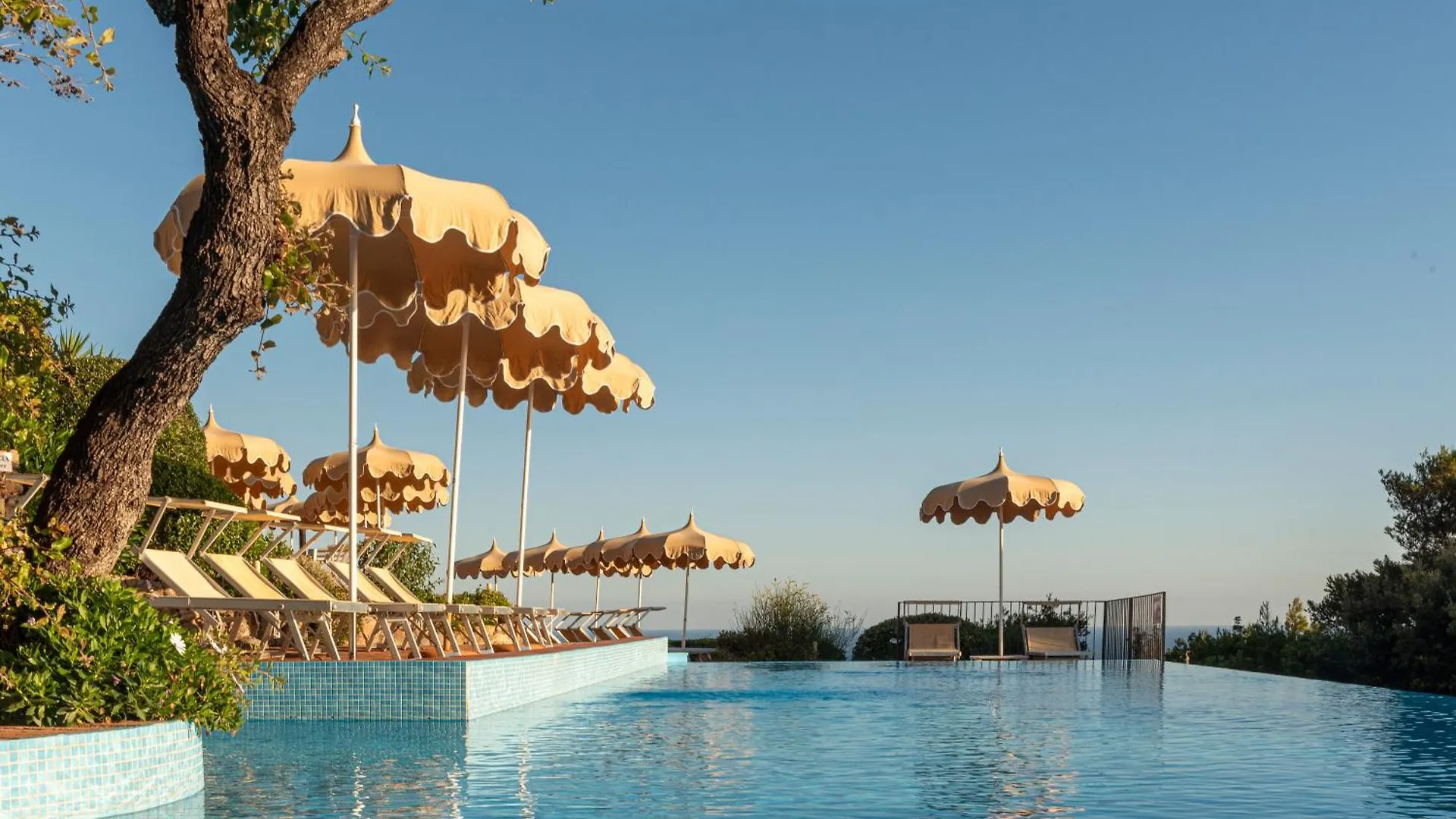 Boutique Hotel Torre Di Cala Piccola 포르투산투스테파노 4*,